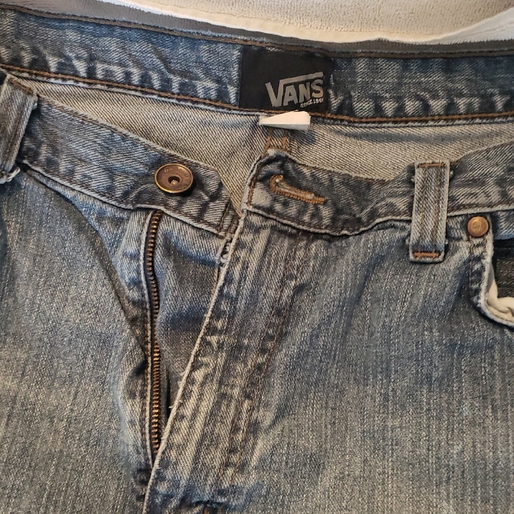 Vans Men's Light Wash Relaxed Denim Jeans